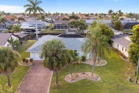 Casa en venta en Cape Coral, Florida, 3 dormitorios, 150.13 m2 № 1949145 - foto 3