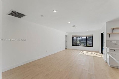 Casa en venta en Cape Coral, Florida, 3 dormitorios, 150.13 m2 № 1949145 - foto 24