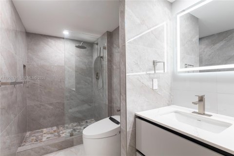 Condominio en venta en Hollywood, Florida, 2 dormitorios, 99.41 m2 № 2241533 - foto 30