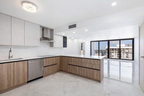 Condominio en Hollywood, Florida, 2 dormitorios  № 2241533