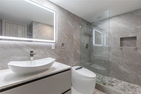 Condominio en venta en Hollywood, Florida, 2 dormitorios, 99.41 m2 № 2241533 - foto 25