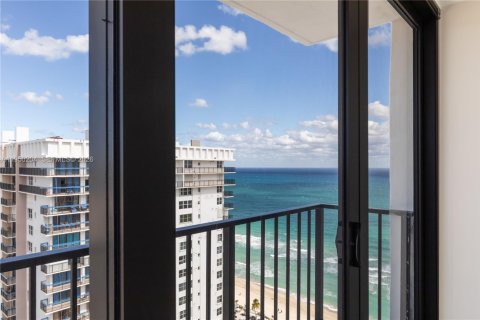 Condominio en venta en Hollywood, Florida, 2 dormitorios, 99.41 m2 № 2241533 - foto 14