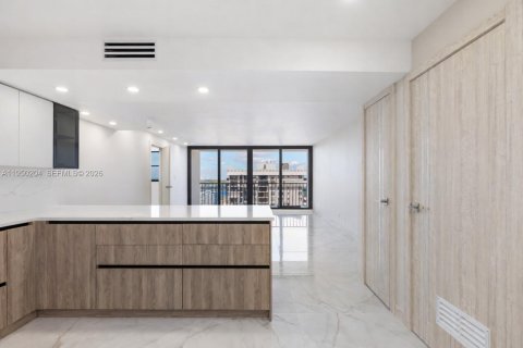 Condominio en venta en Hollywood, Florida, 2 dormitorios, 99.41 m2 № 2241533 - foto 3