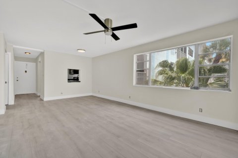 Copropriété à louer à Pompano Beach, Floride: 2 chambres, 102.19 m2 № 2085923 - photo 5