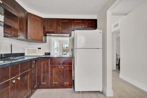 Copropriété à louer à Pompano Beach, Floride: 2 chambres, 102.19 m2 № 2085923 - photo 11
