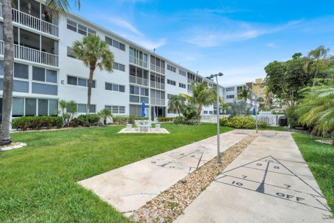 Copropriété à louer à Pompano Beach, Floride: 2 chambres, 102.19 m2 № 2085923 - photo 13