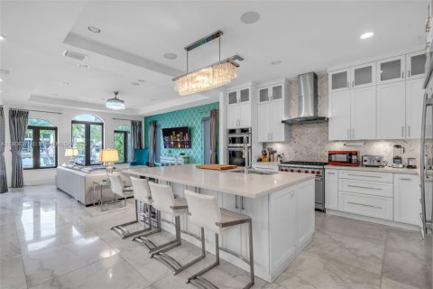 Villa ou maison à vendre à North Miami, Floride: 5 chambres, 456.99 m2 № 1956724 - photo 17