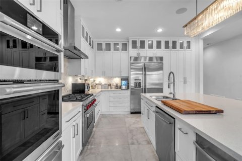 Villa ou maison à vendre à North Miami, Floride: 5 chambres, 456.99 m2 № 1956724 - photo 15