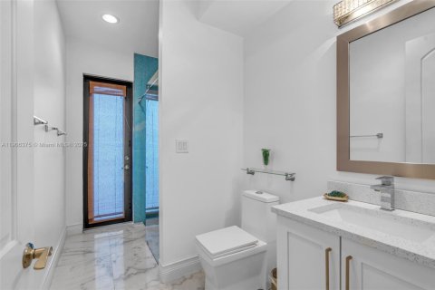 Villa ou maison à vendre à North Miami, Floride: 5 chambres, 456.99 m2 № 1956724 - photo 18