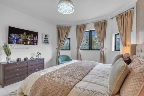 Villa ou maison à vendre à North Miami, Floride: 5 chambres, 456.99 m2 № 1956724 - photo 27