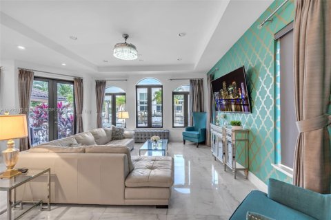 Villa ou maison à vendre à North Miami, Floride: 5 chambres, 456.99 m2 № 1956724 - photo 14