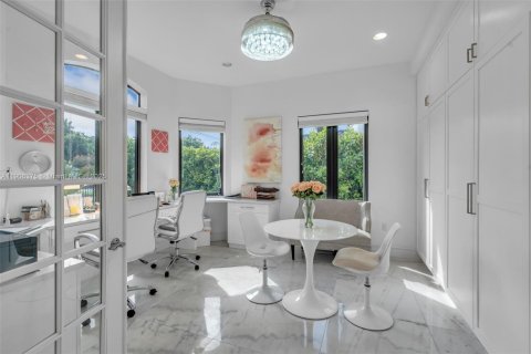 Villa ou maison à vendre à North Miami, Floride: 5 chambres, 456.99 m2 № 1956724 - photo 22