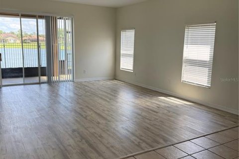 House in Winter Garden, Florida 4 bedrooms, 209.77 sq.m. № 2102303 - photo 14
