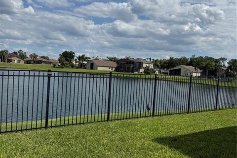 House in Winter Garden, Florida 4 bedrooms, 209.77 sq.m. № 2102303 - photo 15
