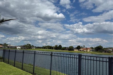 House in Winter Garden, Florida 4 bedrooms, 209.77 sq.m. № 2102303 - photo 16
