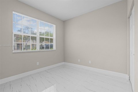 Adosado en alquiler en Homestead, Florida, 4 dormitorios, 146.79 m2 № 1946236 - foto 17