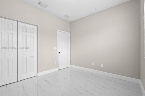 Adosado en alquiler en Homestead, Florida, 4 dormitorios, 146.79 m2 № 1946236 - foto 18