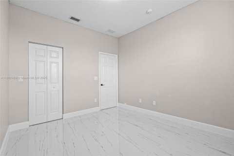 Adosado en alquiler en Homestead, Florida, 4 dormitorios, 146.79 m2 № 1946236 - foto 24