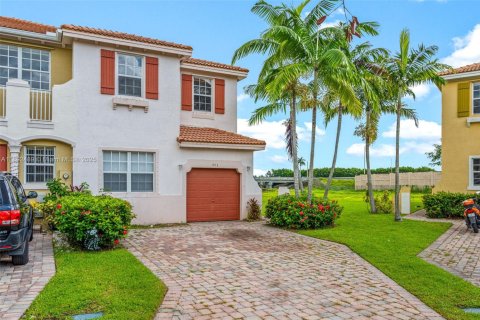 Adosado en alquiler en Homestead, Florida, 4 dormitorios, 146.79 m2 № 1946236 - foto 2