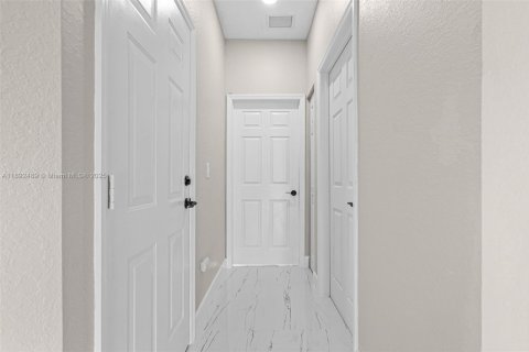 Adosado en alquiler en Homestead, Florida, 4 dormitorios, 146.79 m2 № 1946236 - foto 16