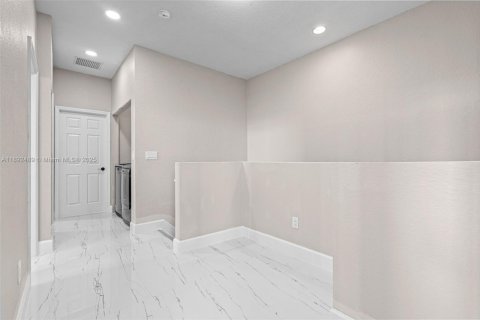 Adosado en alquiler en Homestead, Florida, 4 dormitorios, 146.79 m2 № 1946236 - foto 21