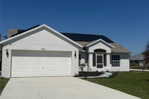 House in Port St. Lucie, Florida 4 bedrooms, 193.05 sq.m. № 2047733 - photo 2