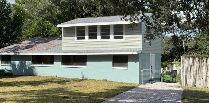 Villa ou maison à Tampa, Floride 3 chambres, 211.35 m2 № 2318382