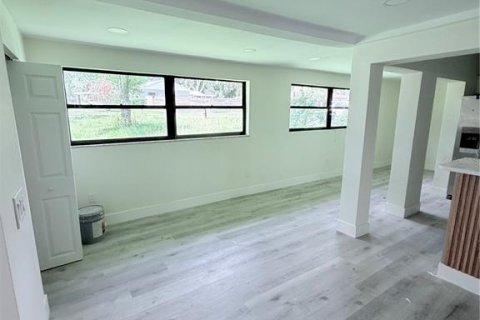 Villa ou maison à vendre à Tampa, Floride: 3 chambres, 211.35 m2 № 2318382 - photo 29