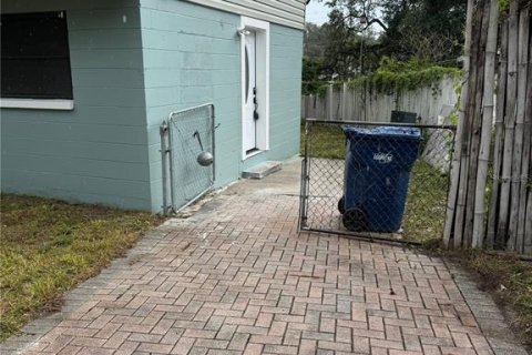 Villa ou maison à vendre à Tampa, Floride: 3 chambres, 211.35 m2 № 2318382 - photo 3
