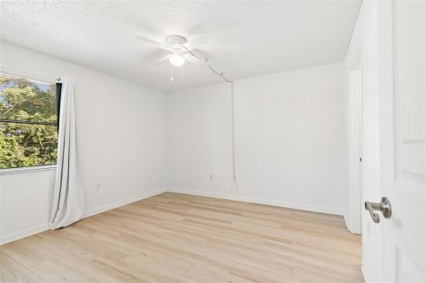 Copropriété à louer à Largo, Floride: 3 chambres, 107.3 m2 № 2157006 - photo 6