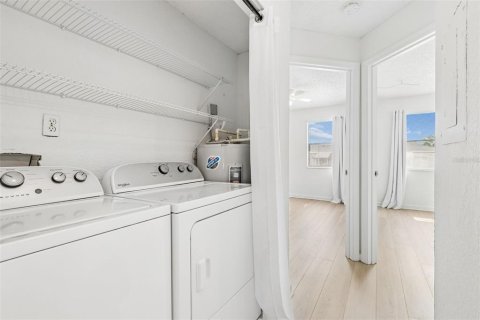 Copropriété à louer à Largo, Floride: 3 chambres, 107.3 m2 № 2157006 - photo 9