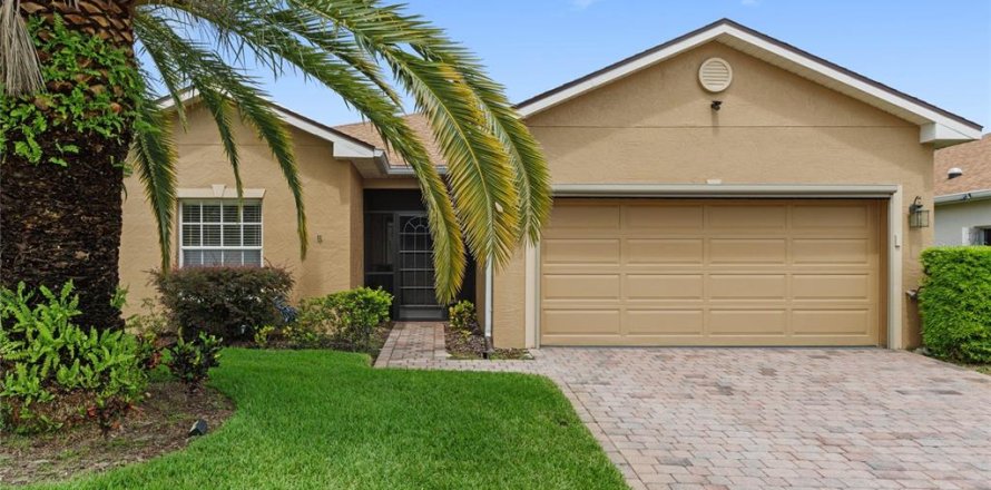 House in Lake Wales, Florida 2 bedrooms, 149.11 sq.m. № 1361206