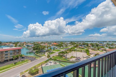 Condominio en venta en Clearwater, Florida, 2 dormitorios, 89.74 m2 № 1787314 - foto 15
