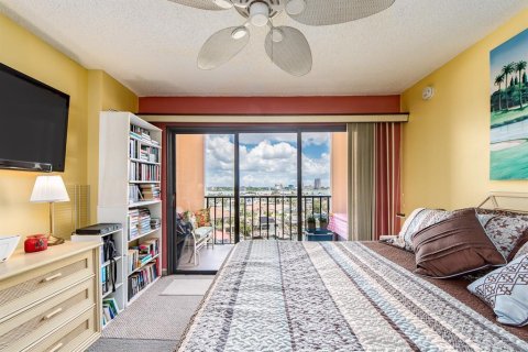 Condominio en venta en Clearwater, Florida, 2 dormitorios, 89.74 m2 № 1787314 - foto 22
