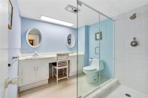 Купить кондоминиум в Форт-Лодердейл, Флорида 2 спальни, 134.71м2, № 2010736 - фото 9