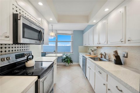 Купить кондоминиум в Форт-Лодердейл, Флорида 2 спальни, 134.71м2, № 2010736 - фото 7