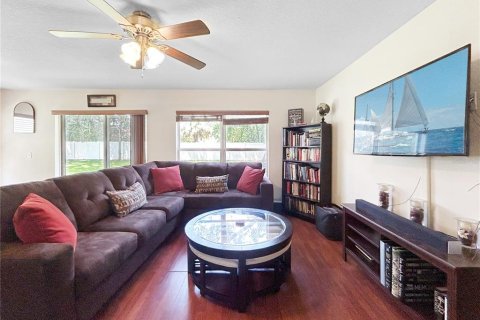 Touwnhouse à vendre à Valrico, Floride: 2 chambres, 126.72 m2 № 1908908 - photo 3