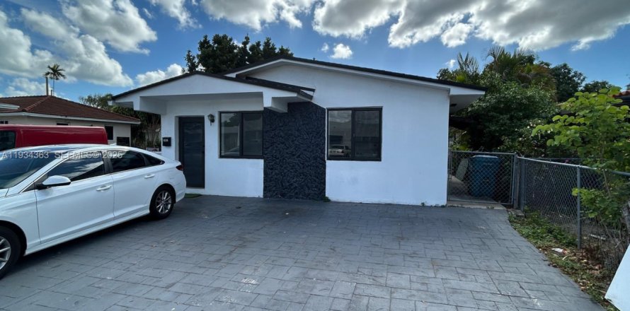 Дом в Майами, Флорида 2 спальни, 88.26м2 № 1992733