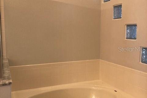 Casa en alquiler en Kissimmee, Florida, 4 dormitorios, 180.32 m2 № 1831506 - foto 8