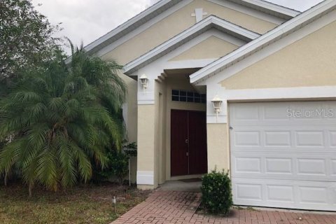 Casa en alquiler en Kissimmee, Florida, 4 dormitorios, 180.32 m2 № 1831506 - foto 1