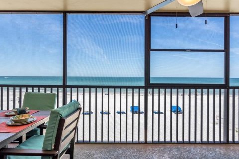 Condominio en venta en Madeira Beach, Florida, 3 dormitorios, 104.98 m2 № 1657529 - foto 4