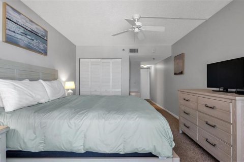 Condominio en venta en Madeira Beach, Florida, 3 dormitorios, 104.98 m2 № 1657529 - foto 26