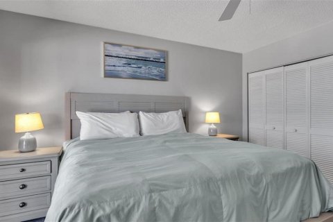 Condominio en venta en Madeira Beach, Florida, 3 dormitorios, 104.98 m2 № 1657529 - foto 28