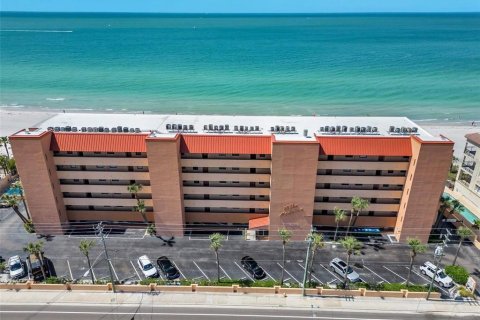 Condominio en venta en Madeira Beach, Florida, 3 dormitorios, 104.98 m2 № 1657529 - foto 3