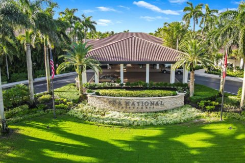 Townhouse in Palm Beach Gardens, Florida 3 bedrooms, 157.38 sq.m. № 996080 - photo 1