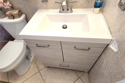 Commercial property in Sweetwater, Florida 223.89 sq.m. № 1965244 - photo 28