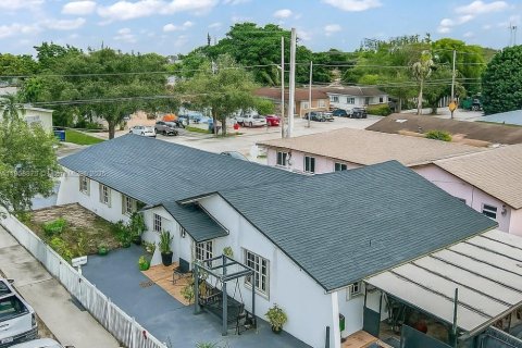 Commercial property in Sweetwater, Florida 223.89 sq.m. № 1965244 - photo 5