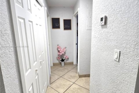 Commercial property in Sweetwater, Florida 223.89 sq.m. № 1965244 - photo 18