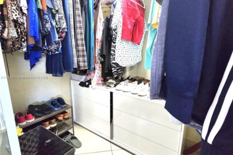 Commercial property in Sweetwater, Florida 223.89 sq.m. № 1965244 - photo 23