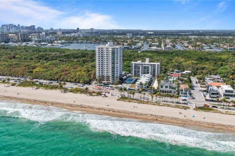 Condo in Fort Lauderdale, Florida, 2 bedrooms  № 2045217 - photo 21